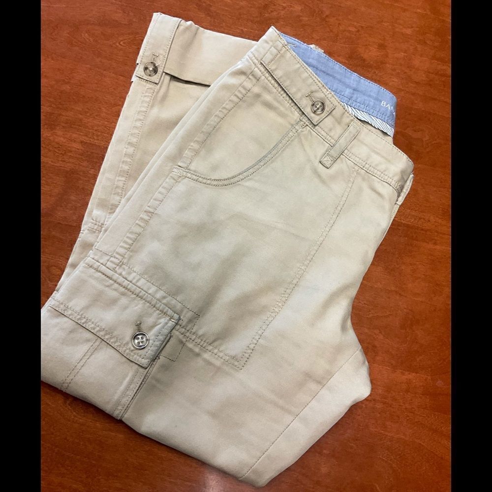 EUC Banana Republic Tan Size 6 Cargo Capris #SS9